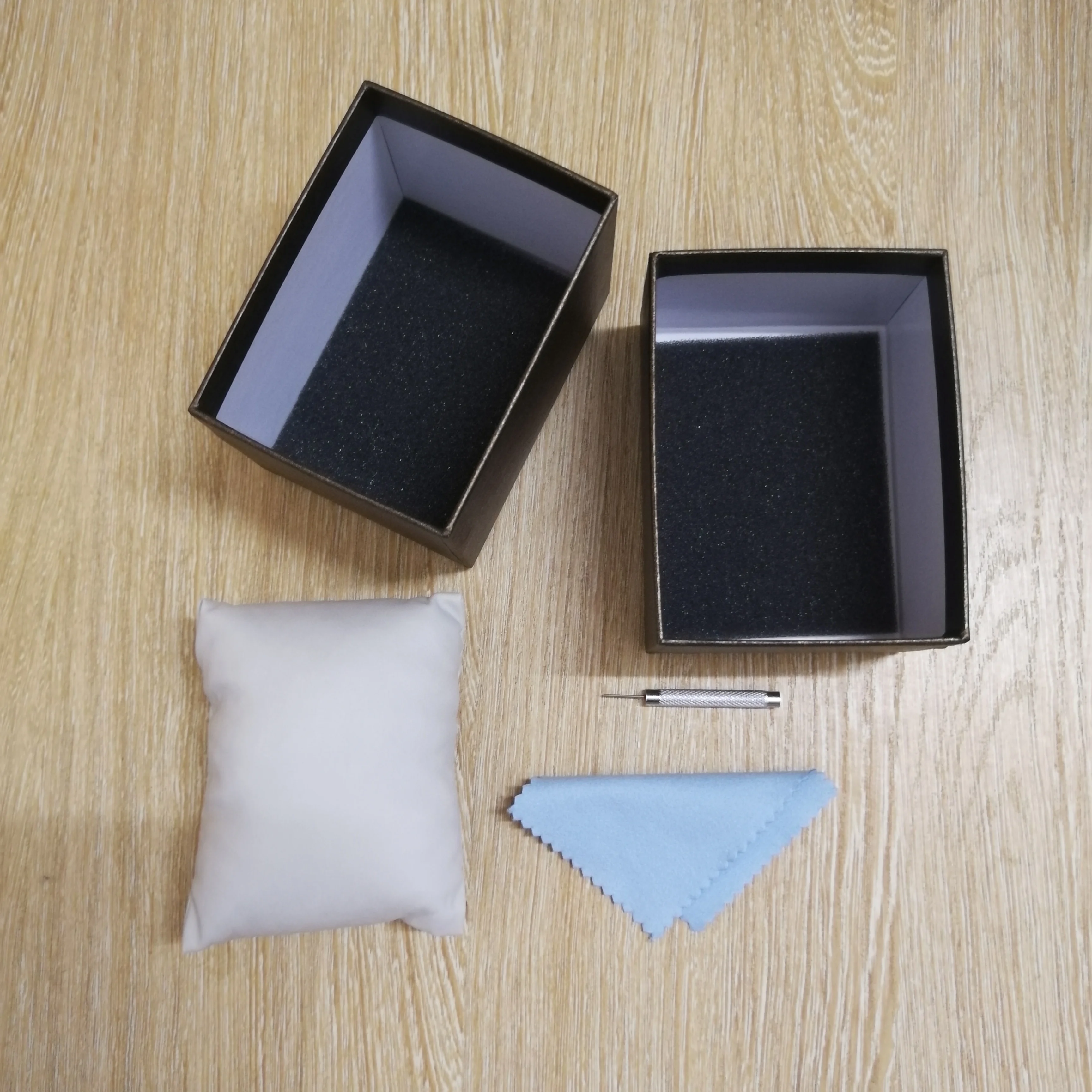 Только те кто разместит заказы в нашем магазине могут купить эту коробку только