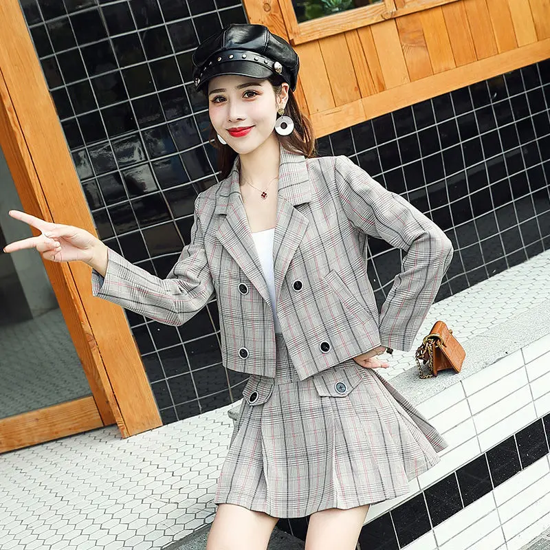 

Casual suit with short skirt suit women pleated short skirt Korean version 2021 spring and autumn fashion show thin two piece su