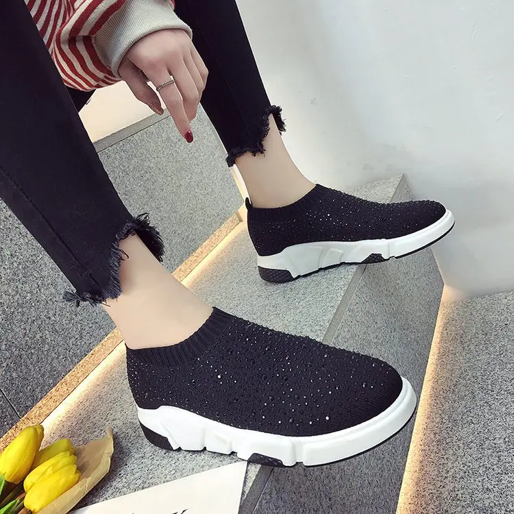 Женские туфли на платформе без застежки весенние дышащие удобные лоферы из