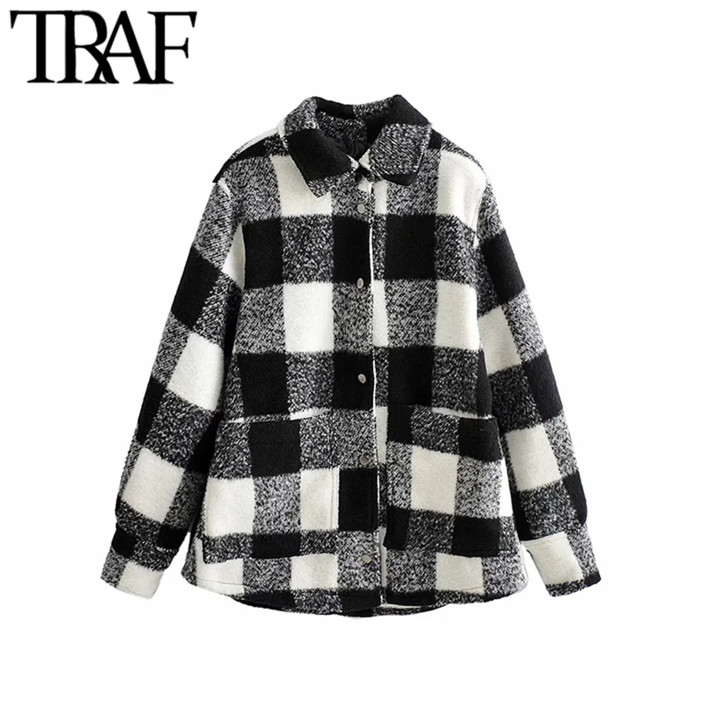 Куртка женская шерстяная клетчатая с карманами воротником лацканами и длинным