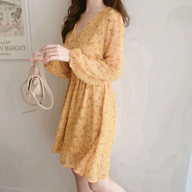 

Long Sleeve Dresses in the Chinese Character A of Small Fresh Flower Dresses in 2020