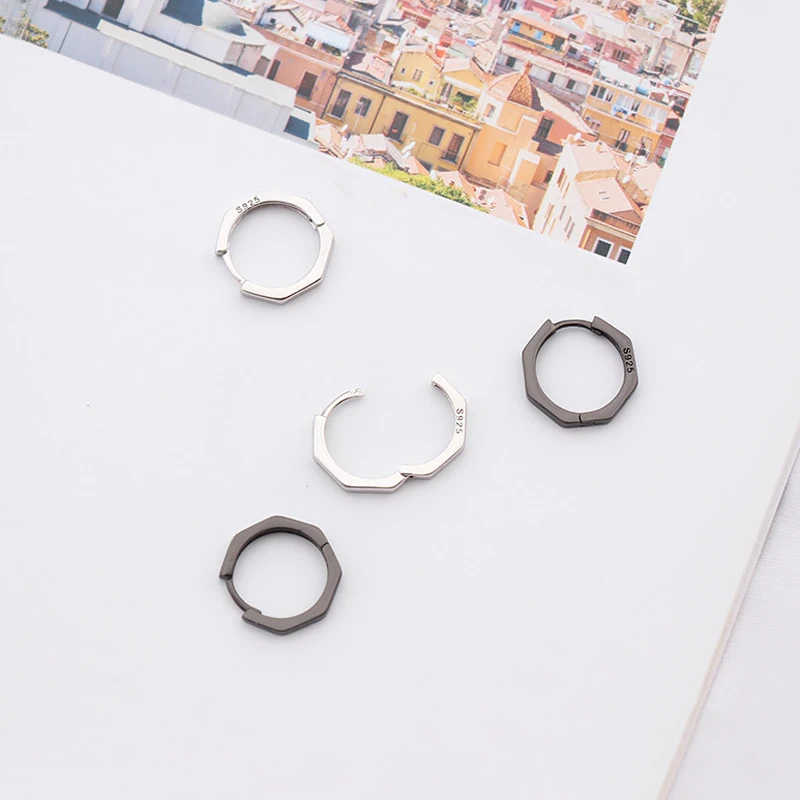 

Fashion Simple Octagonal Geometry Earrings Korean Elegant Female Wedding Black White Ear Clip Charming Girl Party Jewelry Gift