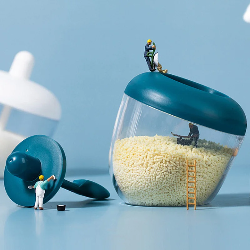 

Transparent Creative Japanese Kitchen Circular Moisture-Proof Dust Spice Jar Seasoning Containers with Spoon