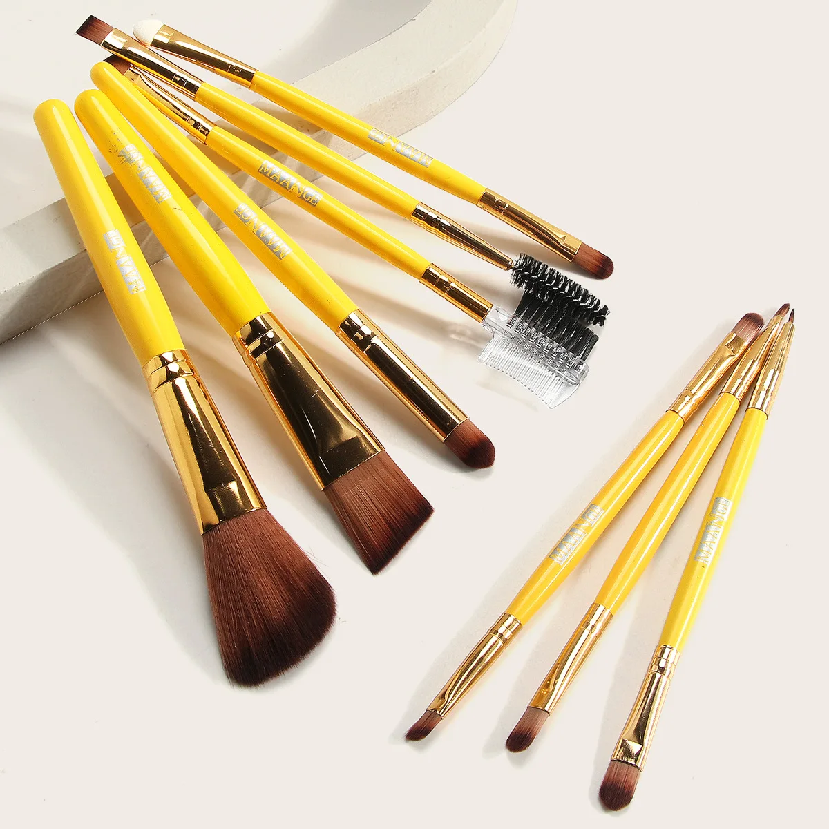 Maange 9pcs makeup brush set eye shadow foundation liquid eyeliner eyelashes lip makeup brush beauty tool facial brush