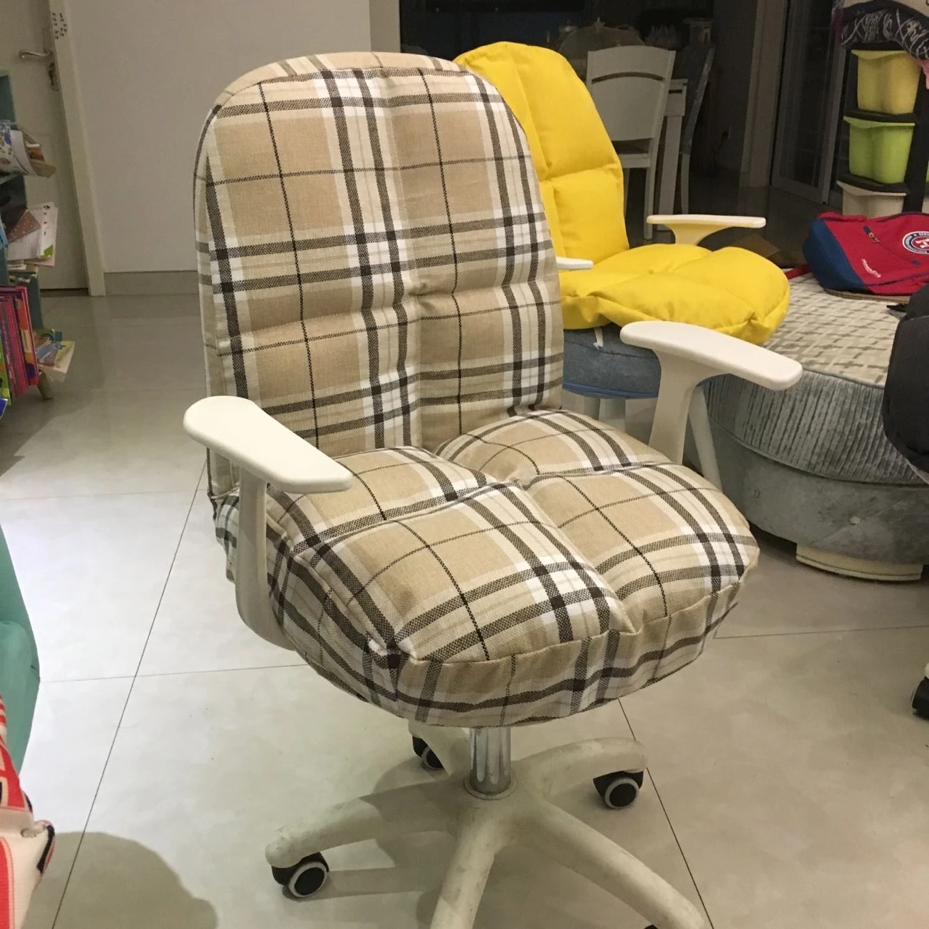 

Office computer chair home simple modern student dormitory study writing chair study bedroom office lift rotary cloth chair