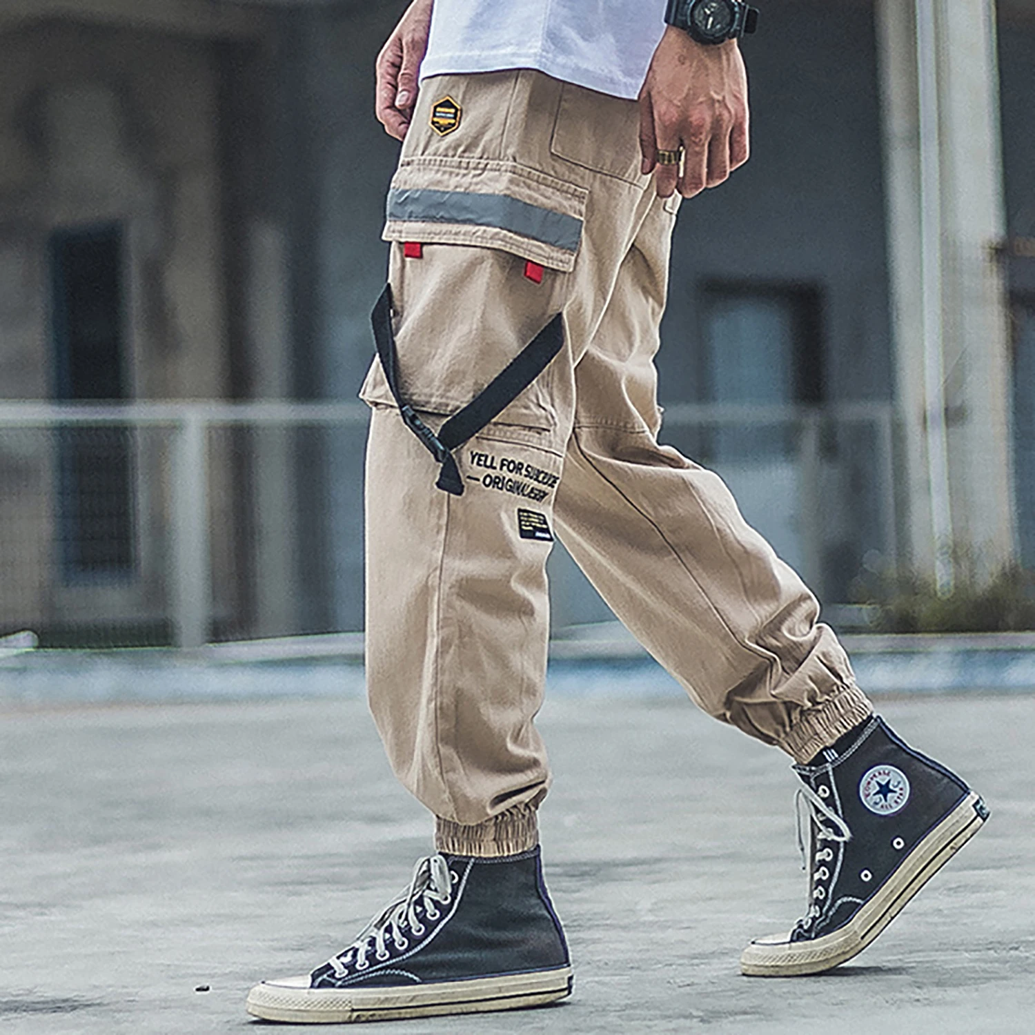 Брюки-карго мужские составного кроя с множеством карманов и лентами