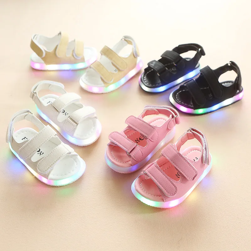 

2021 Summer children's shoes boys sandals children LED light shoes girl beach shoes Korean version hollow breathable soft bottom