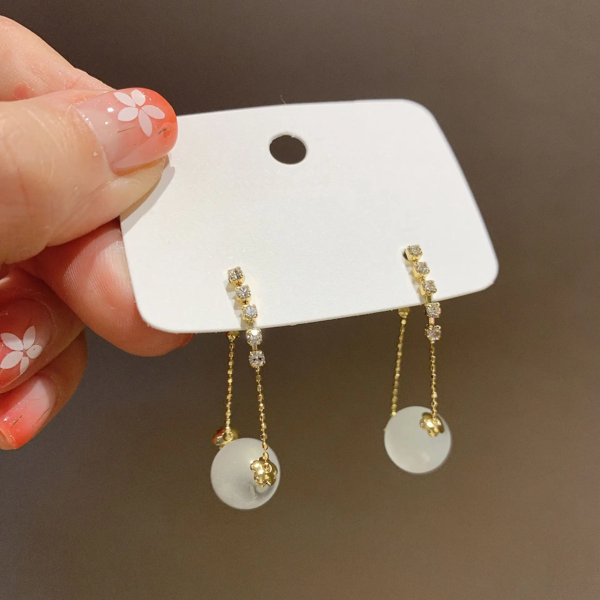 

Exquisite White Opal Earrings For Women 2021 New Trend Korea Style Ladies Jewelry For Party Date Annual Wedding Fashion Gift