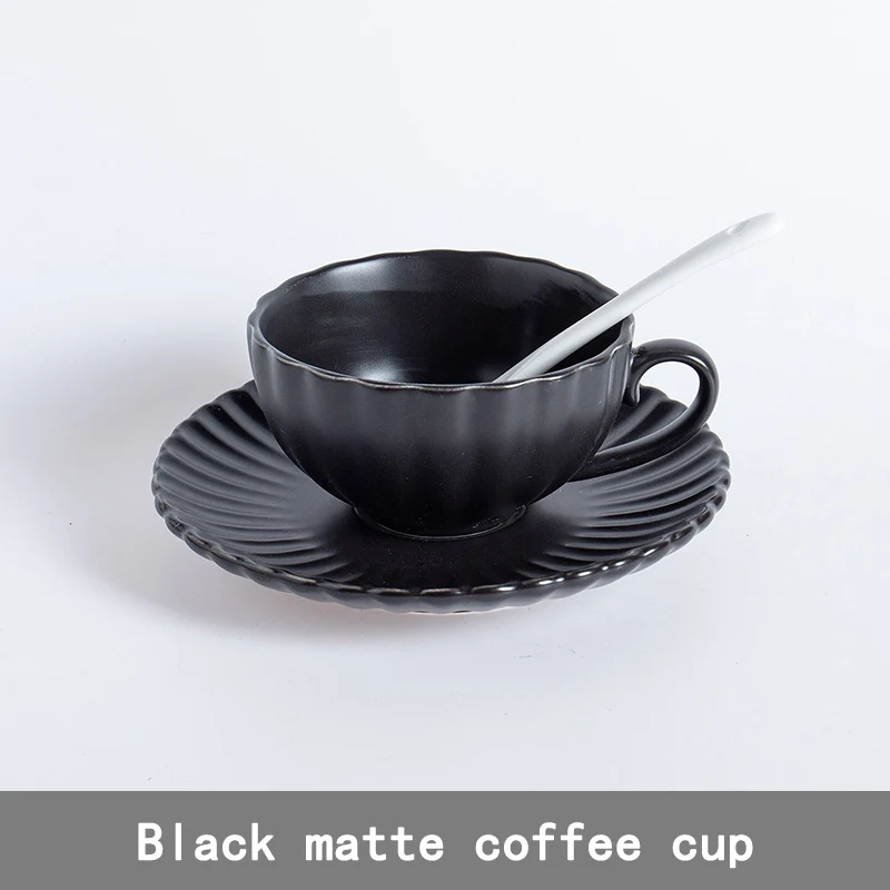 black color Wourmth Nordic Матовая кофейная чашка и ложки для блюдца Набор бытовой чайной чашки Простой керамический стакан для молока Емкость Европейская посуда - Цвет: black color