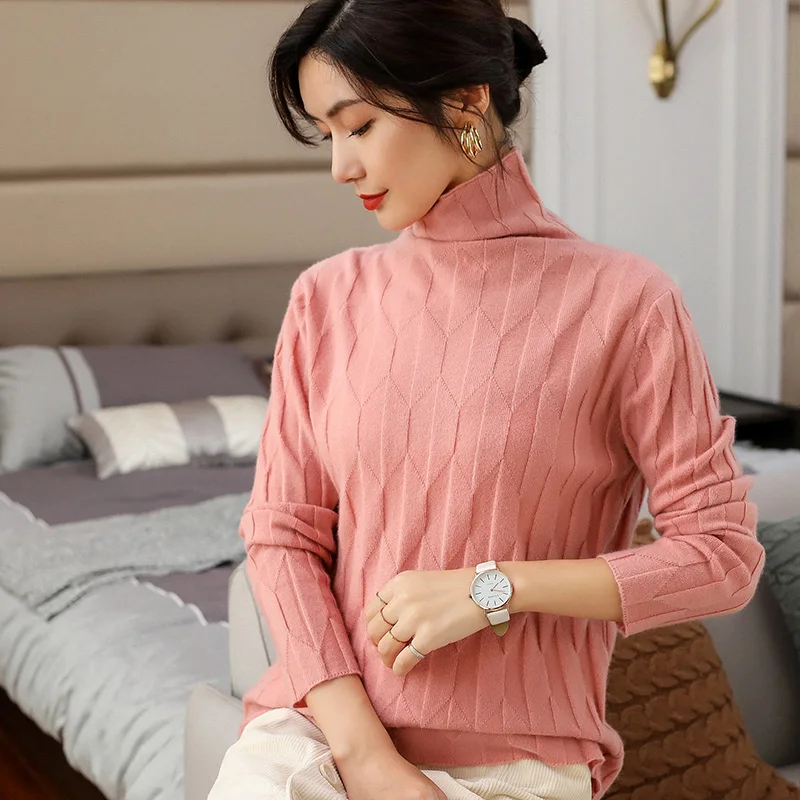 Женский вязаный кашемировый свитер с высоким воротником и узором в виде