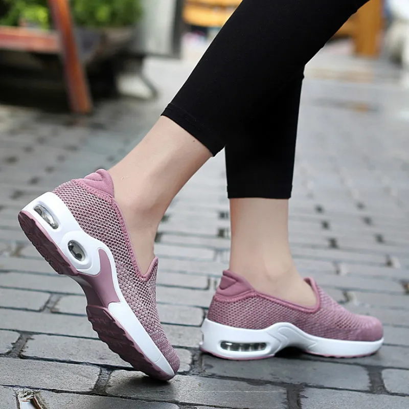 Легкие женские кроссовки Goln saсовки без шнурков яркие большого размера новая