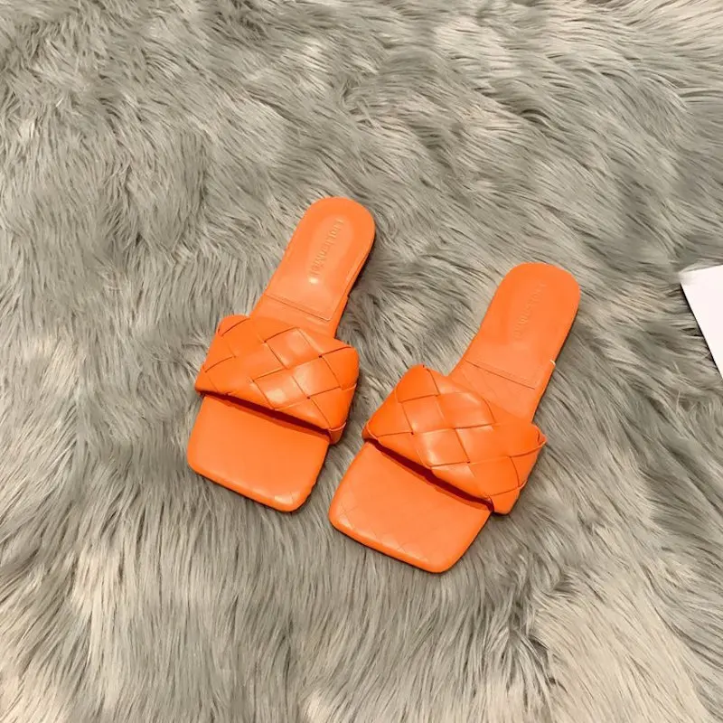 Женские шлепанцы на плоской подошве тесьмой сандалии повседневные 2020 летня