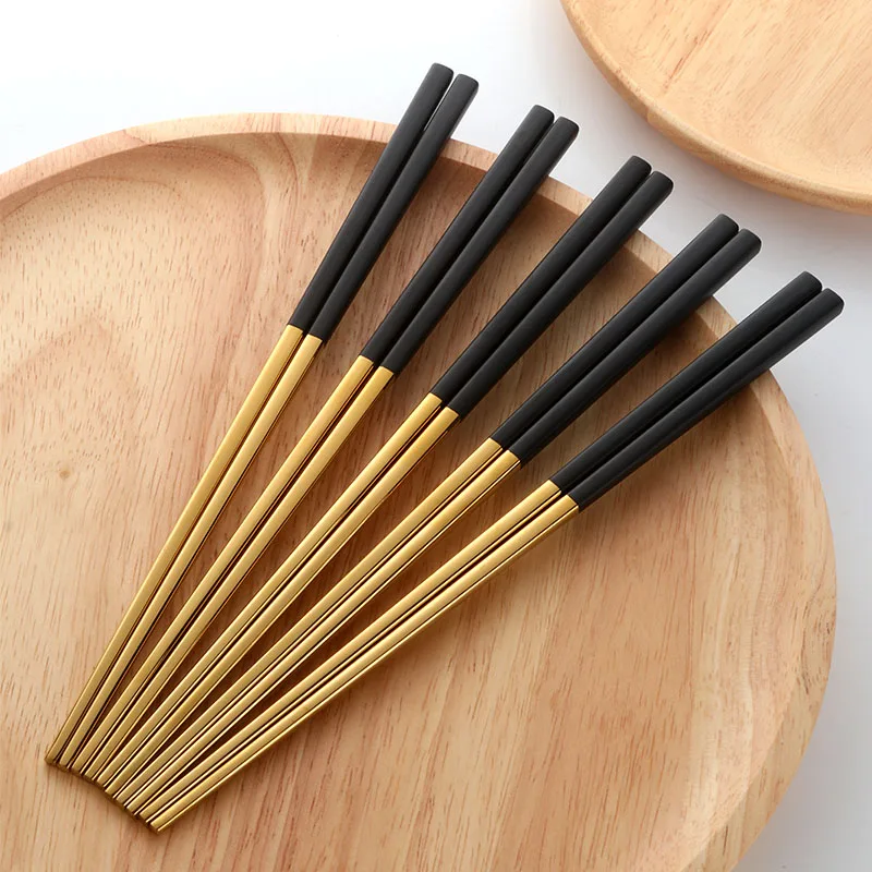 Gold And Black 5 пар палочек для еды из нержавеющей стали титановые китайские золотые палочки для еды набор черных металлических палочек для еды для суши - Цвет: Gold And Black