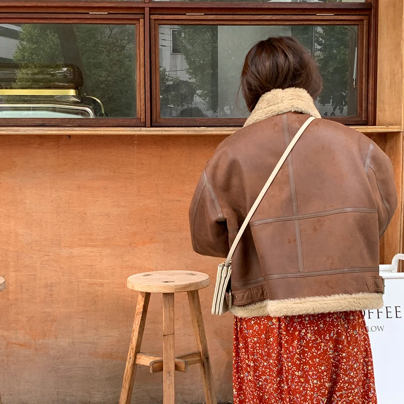 Женская зимняя куртка из искусственной замши с мехом | одежда