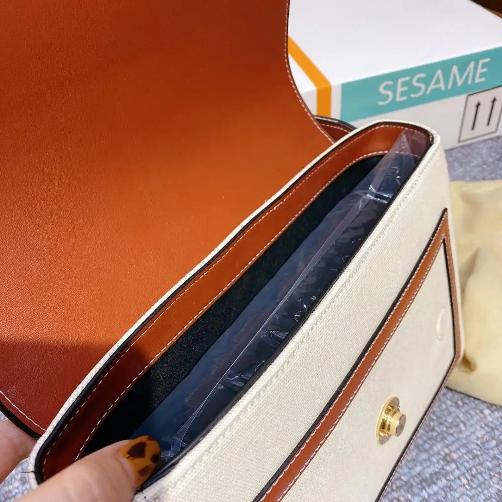 

Diagonal Small Square Bag Logo Fashion Bags for Women Canvas and Cowhide Wide Shoulder Strap Lightweight One-Shoulder