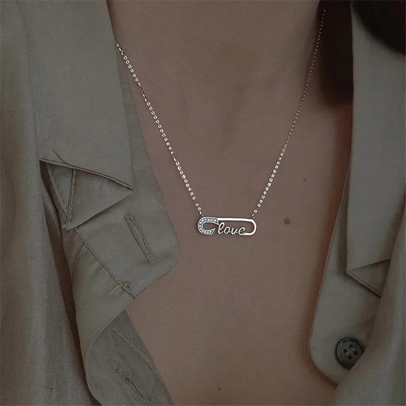 

Ожерелье женское из серебра 925 пробы с цирконом и надписью «Love»