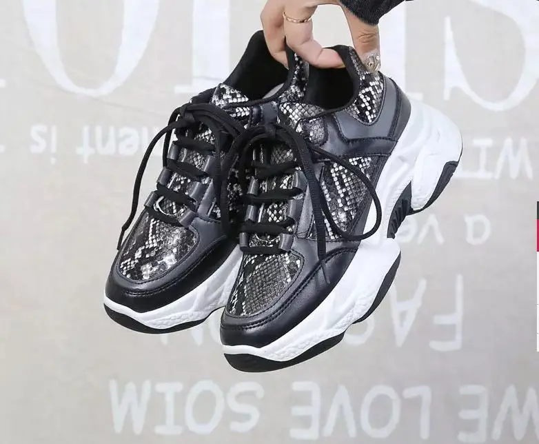 New fashion brand sneakers Woman Shoes Pu leather Leopard Platform outdoor sneakers women sports shoes Ladies Plus size 36-42