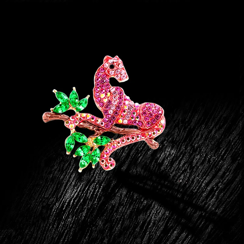 

Cute Female Crystal Leopard Brooch Boho Rainbow Zircon Jewelry Brooches For Women Luxury Stone Pin Dress Coat Accessories