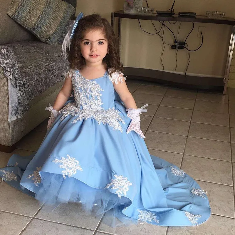

Hot Sale High Low Lace 2020 Flower Girl Dresses Beaded Appliqued Pageant Gowns Satin Sweep Train First Communion Dresses