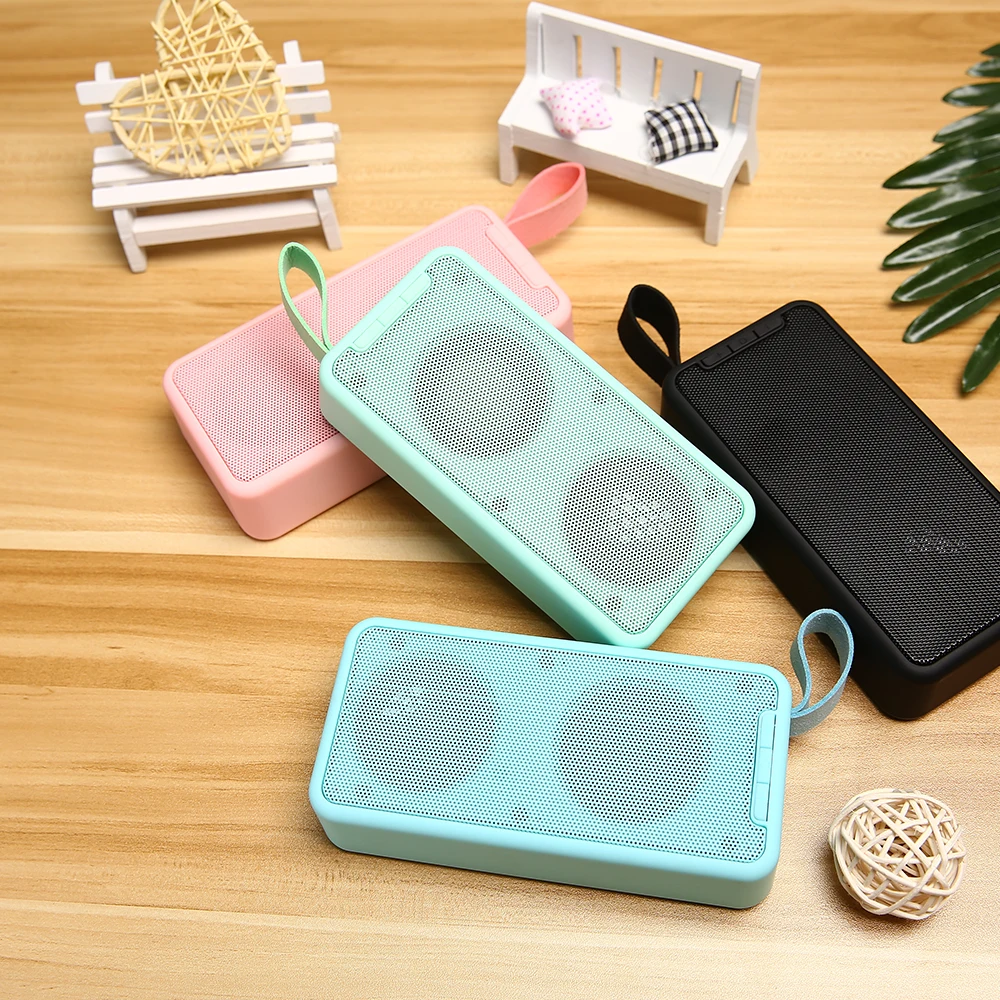 

Multifunctional Portable Bluetooth5.0 Wireless Speaker with Function Handsfree, TF card, AUX, U Disk, TWS ,FM