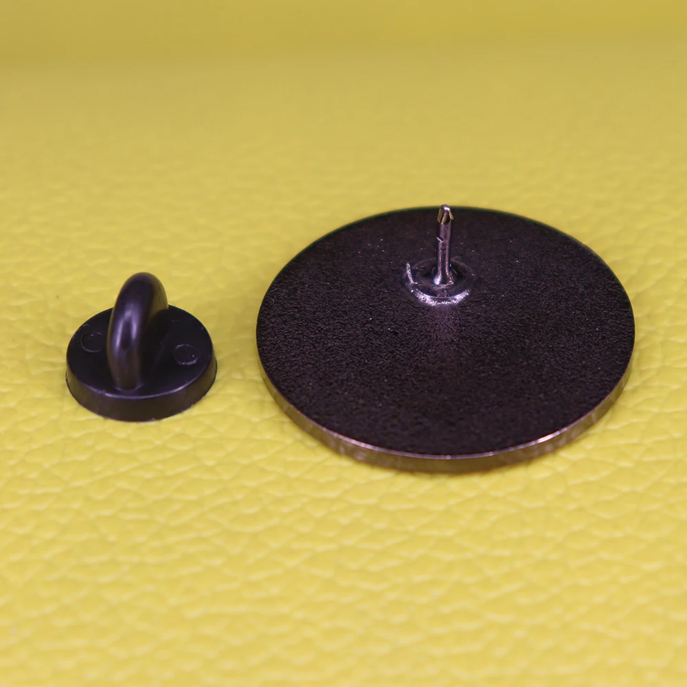 HS TPWK относиться к людям с доброте брелок и Pin комплект музыка Fandom талант арт