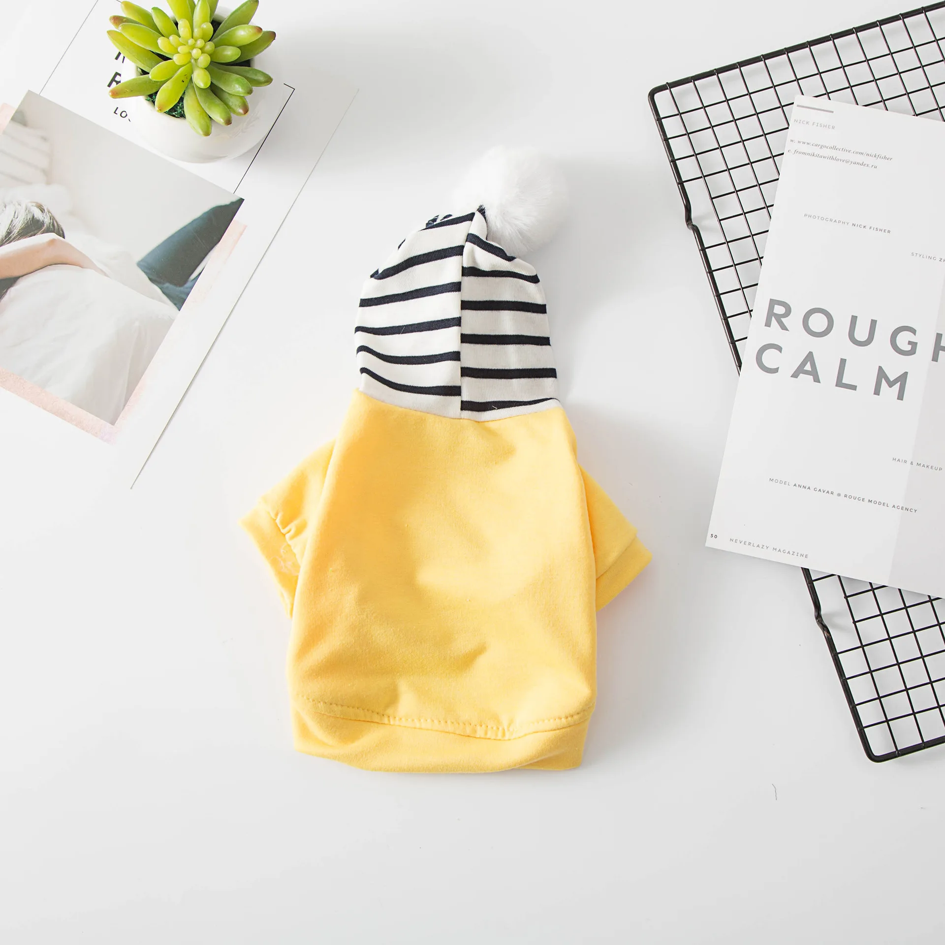 

Dog clothes spring and autumn thin cat clothes spring clothes puppy Teddy Bichon pet hooded cute sweater ZD