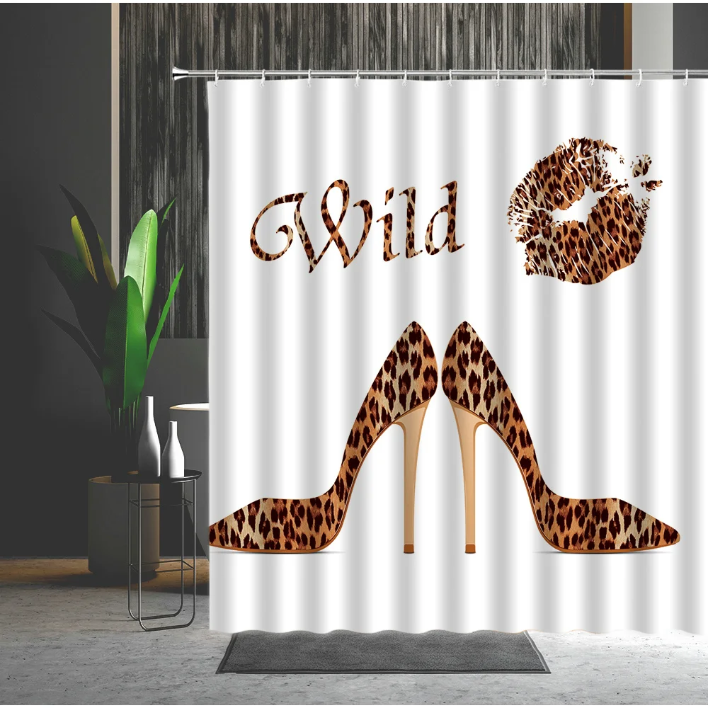 

High-Heel Shower Curtain Lipstick Heart-Shaped Pattern Polyester Fabric Machine Washable Bathroom Decor Curtain Set With Hooks