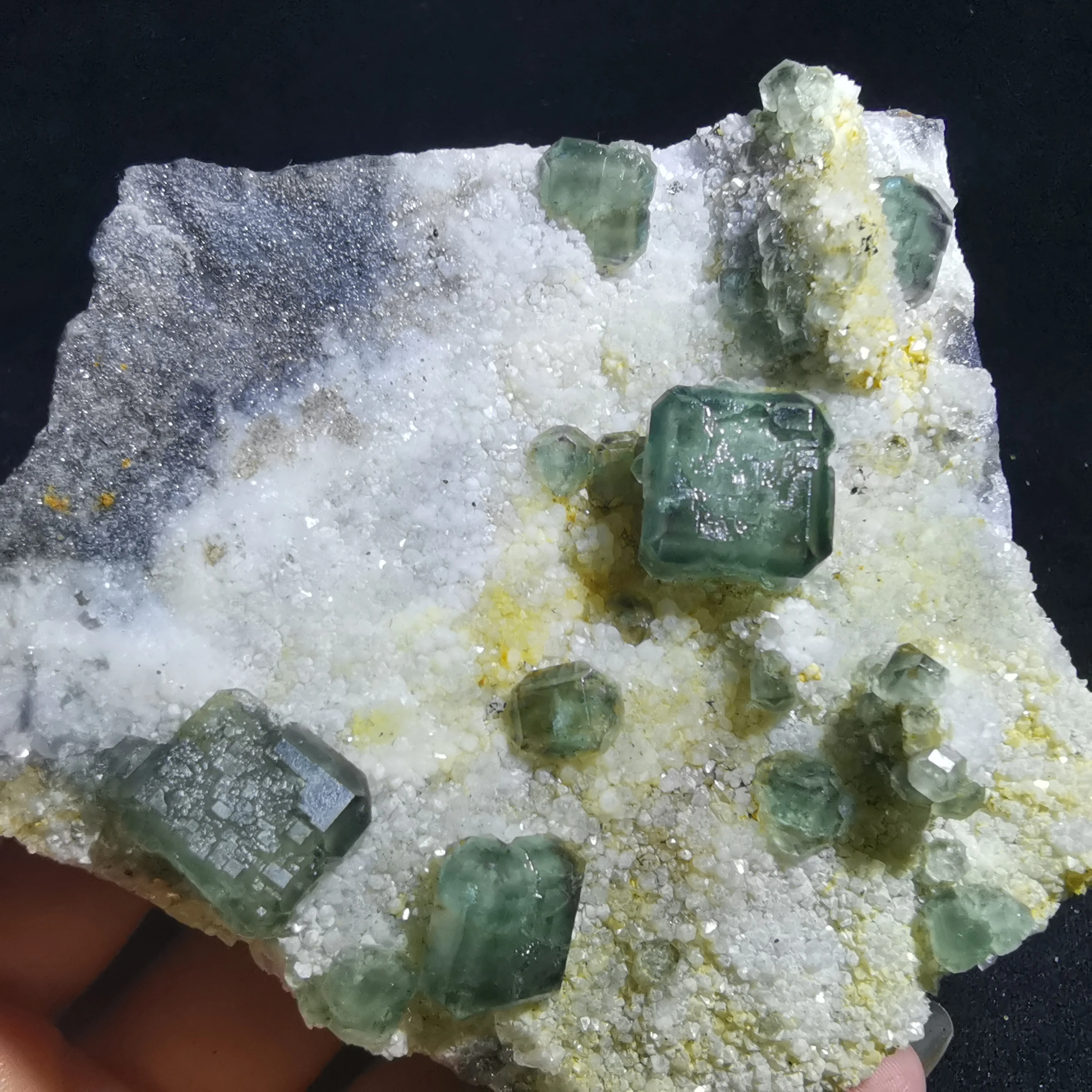 

238g100% natural rare blue-green fluorite cluster mineral crystal specimen healing energy raw stone teaching home decoration