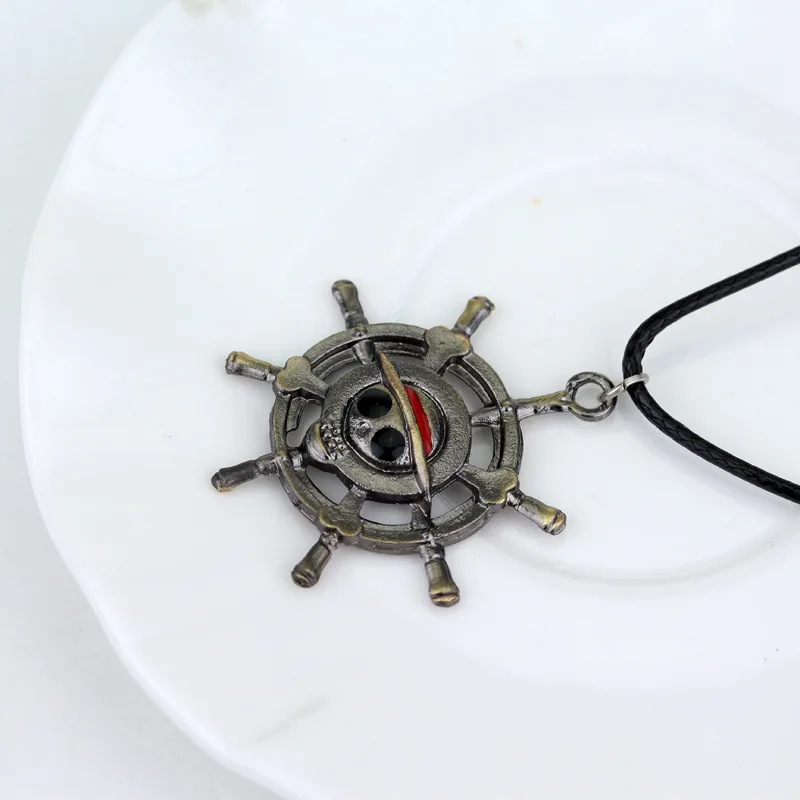 Цепочка с подвеской в виде черепа пиратский флаг | Украшения и аксессуары