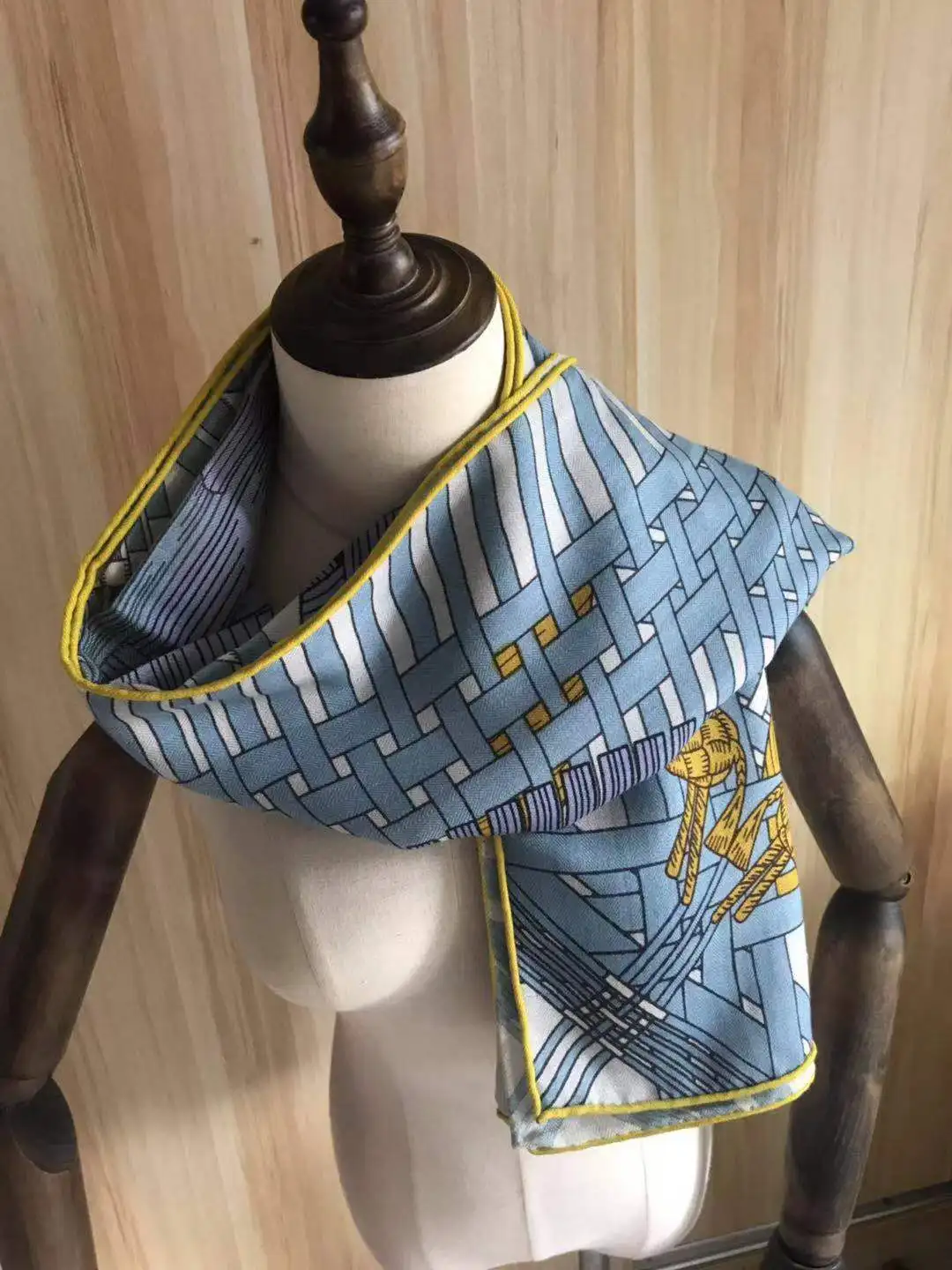 2020 new arrival autumn spring classic horse 140*140 cm colorful scarf 65% cashmere 35% silk scarf wrap for women lady girl