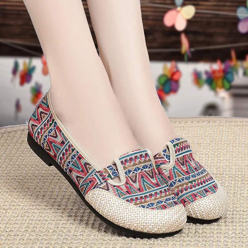

Casual Shoes Womens Flats Fashion Soft-soled Breathable Walking Shoes Women Sneakers Slip-on Ladies Loafers Female Cloth Shoe