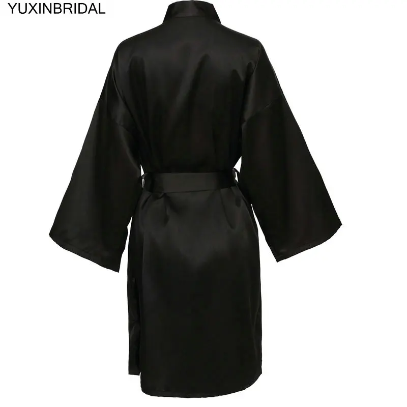 Black YUXNBRIDAL Атласный халат для невесты, Свадебный банный халат, одежда для невесты, Свадебный Однотонный женский халат до колена - Цвет: Black