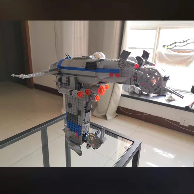 

810pcs Star Resistance Bomber Building Blocks Poe Fighter Flagship Bricks toy for kids gift 75188