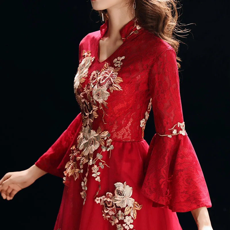 Темно красное женское свадебное платье с v образным вырезом расклешенными