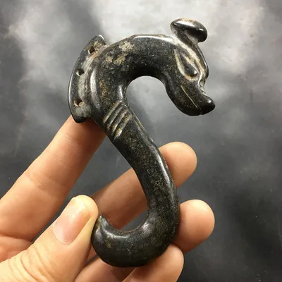 

Exquisite antique distressed imitation old iron meteorite Hongshan culture jade dragon f wind hook pendant hand