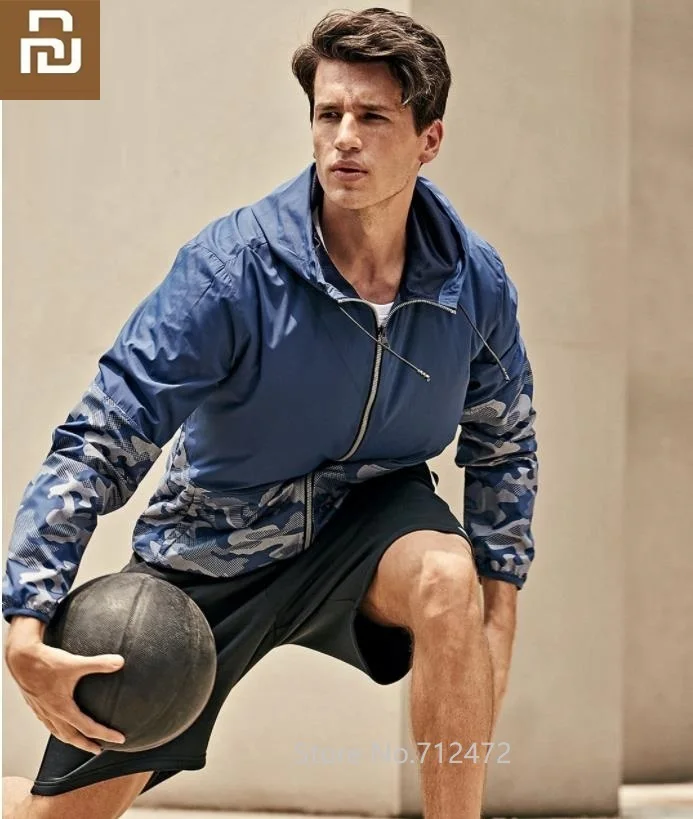 

Youpin Man Camouflage Reflective printing Sports jacket Level 4 water repellent Light and windproof Hooded coat