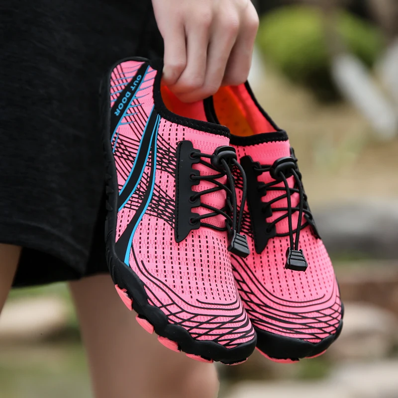 Women Aqua Shoes Comfortable Breathable Beach Sandals Lightweight Surfing Shoes Quick Drying Water Footwear Anti-slip