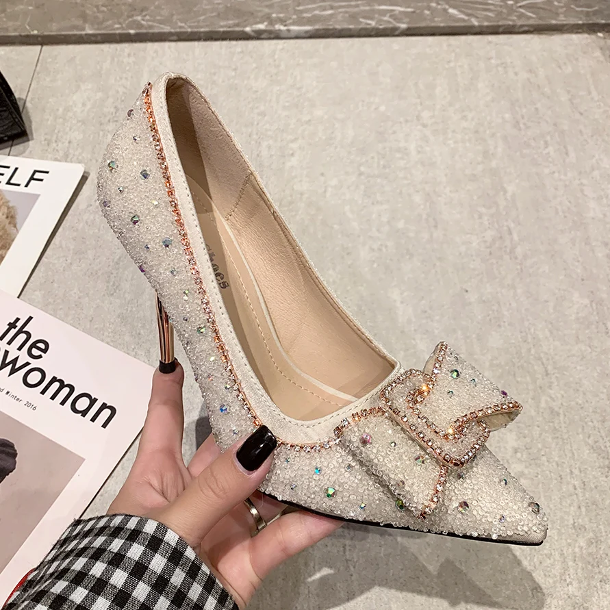 2021 новые женские туфли с ремешком на пряжке сексуальные украшением в виде