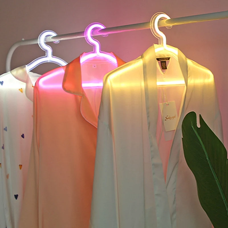 

LED Hanger Modeling Light Neon Light Bedroom Holiday Christmas Party Romantic Arrangement Wedding Decoration Lantern