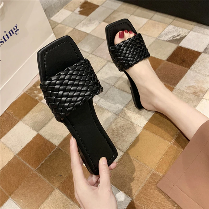 

2021 Spring Solid Color Square Toe Flat Women's Shoes Woven Fashionable Women's Slippers Comfortable Daily Women's Slippers