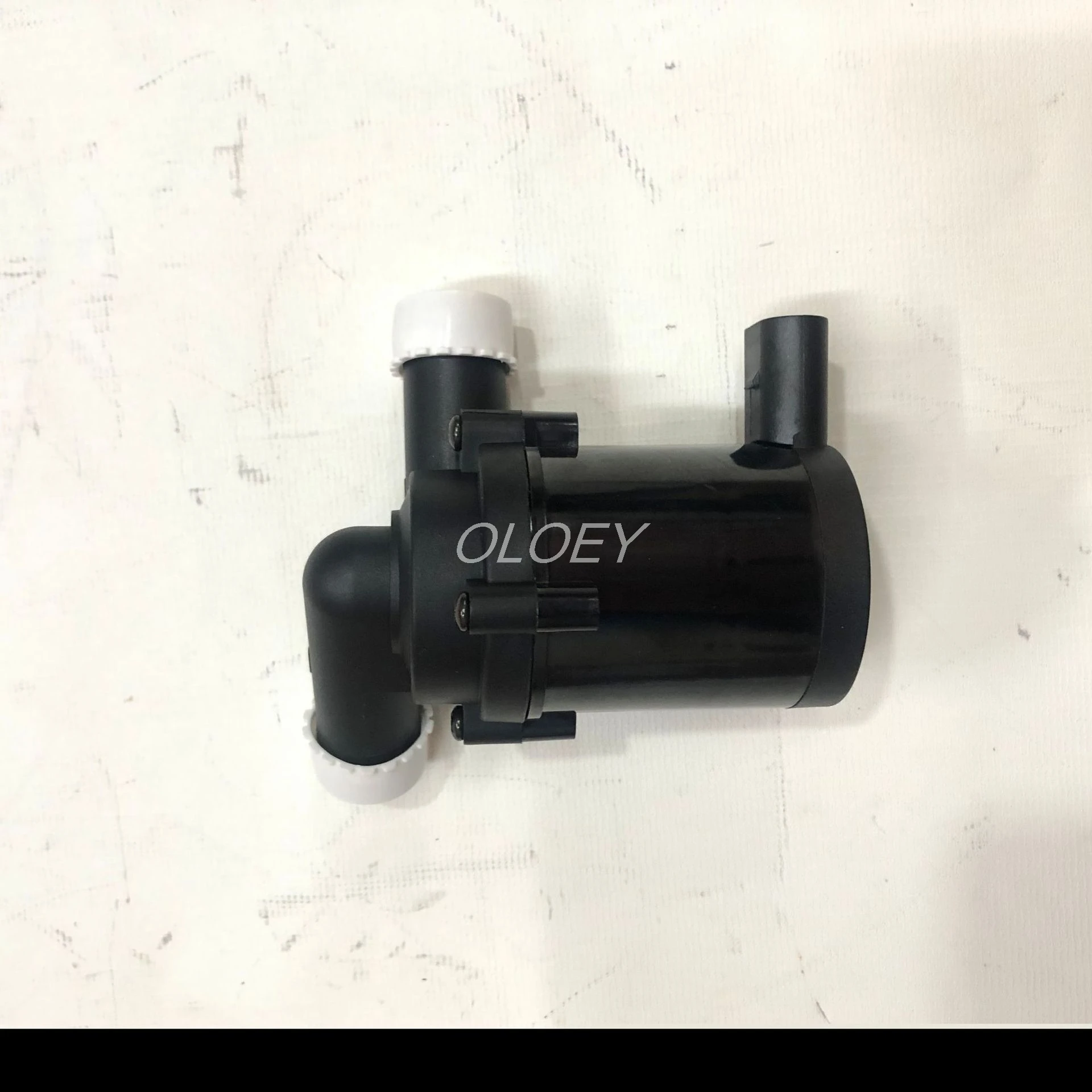 Автомобильный дополнительный водяной насос вспомогательный циркуляционный