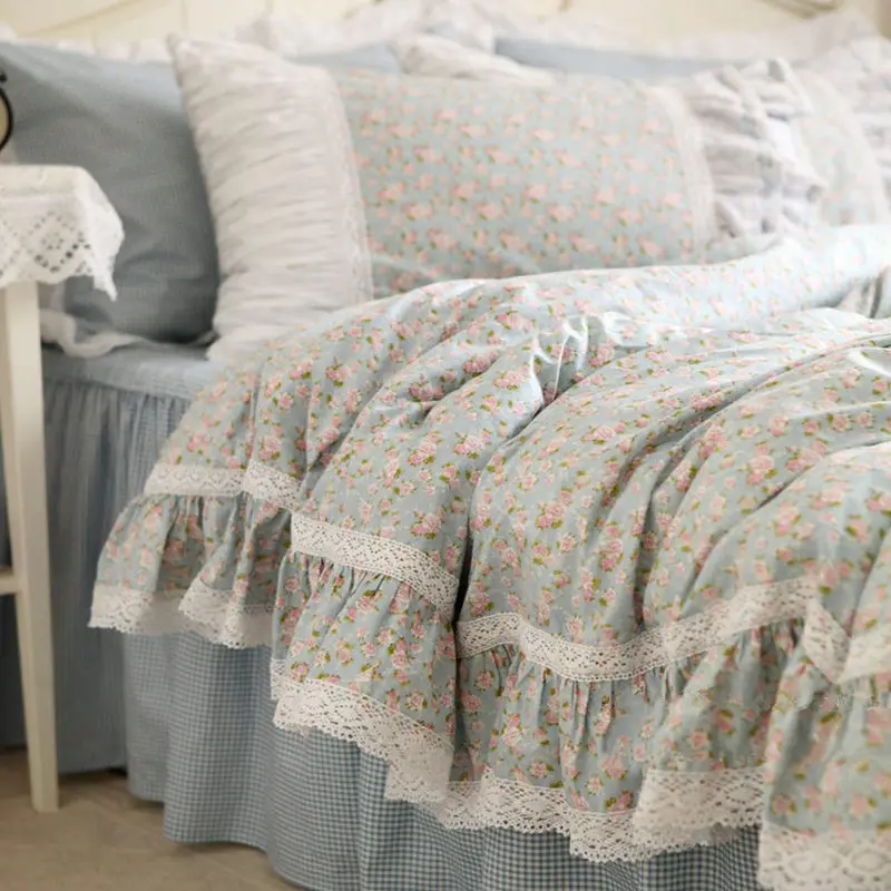 

Hot Rustic Fresh Flowers Print Bedding Set Lace Ruffle Duvet Cover Grid Embroidery Bed Sheet Elegant Skirt Bed Bedspread HM-05B