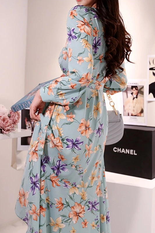 

COIGARSAM Ruffles Women Long dress New Spring Print Belt High Waist V-Neck Dresses Design And Color 7218