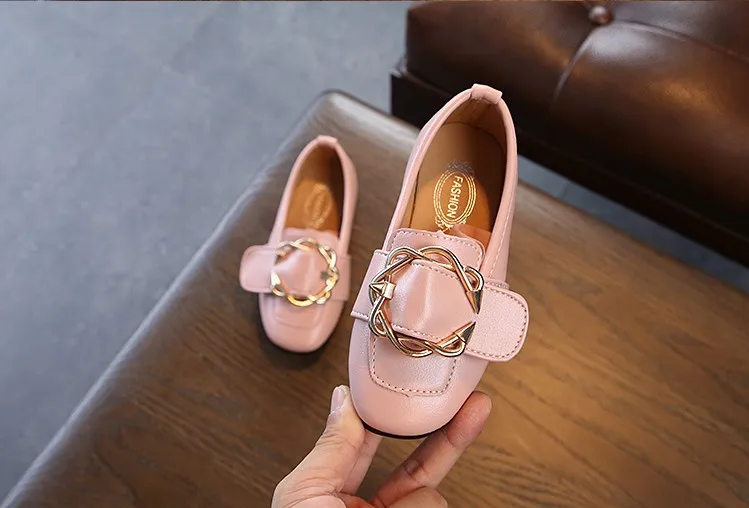 Новые осенние обувь для девочек кожаная детей маленькой принцессы бантом