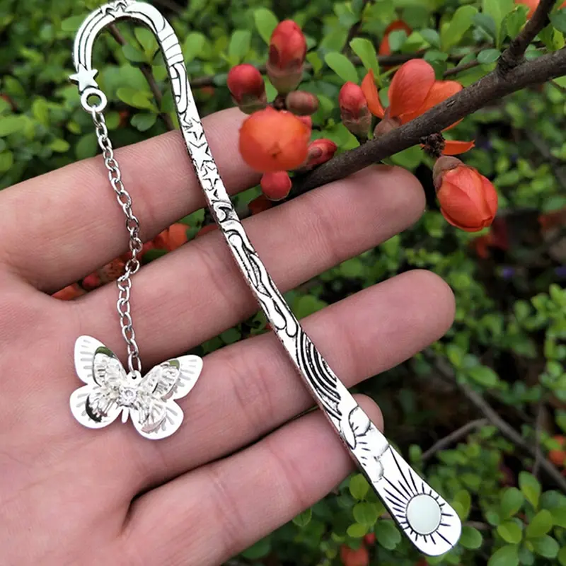 

Glow In The Dark Butterfly Dragonfly Bookmark Book Marker Stationery DIY Luminous Bookmarks Creative Gift Bookmarks For Books