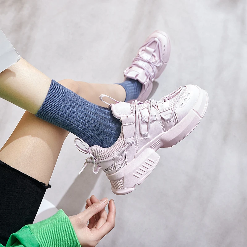 Женские кроссовки из натуральной кожи женские летние 2020 неглубокие черные