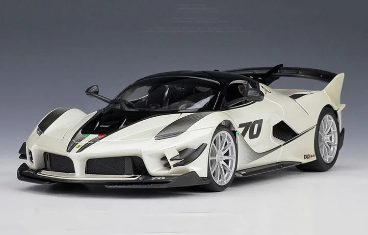 Bburago литая под давлением модель спортивного автомобиля FXX K EVO 1:18 из металлического сплава Высокая симуляция автомобилей с базой Игрушки для мальчиков подарки для мальчиков