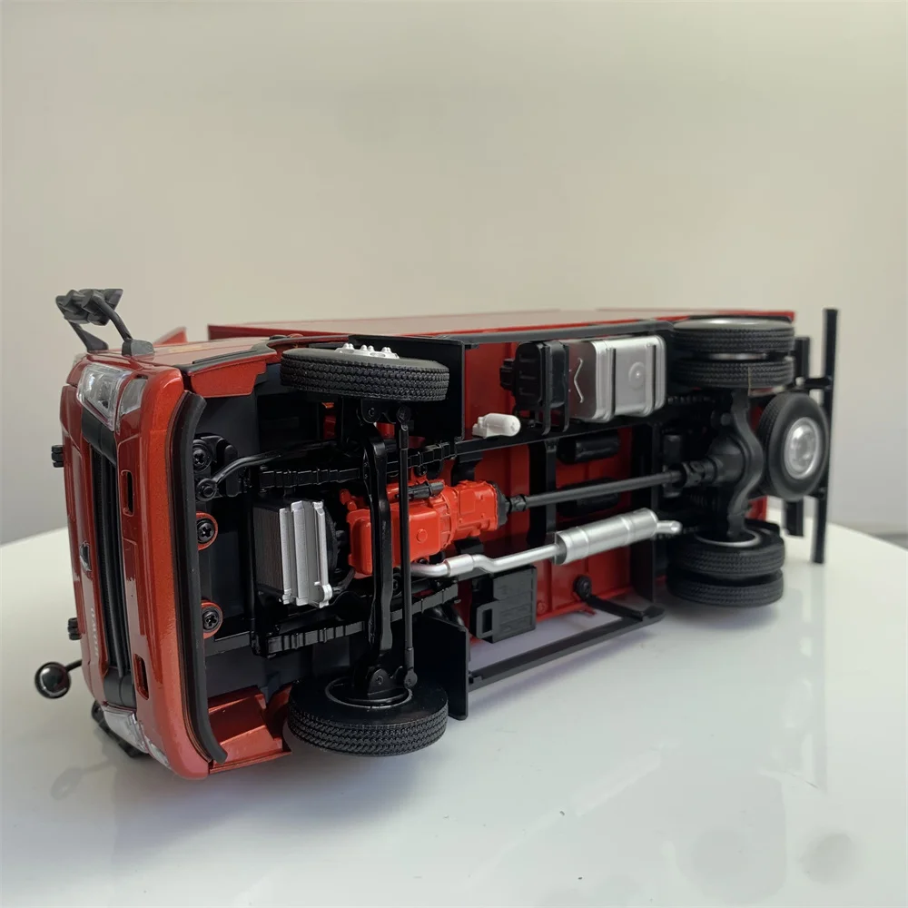Коллекционная модель легкого грузовика Sinotruk HOWO 1/24 коллекционная машина для