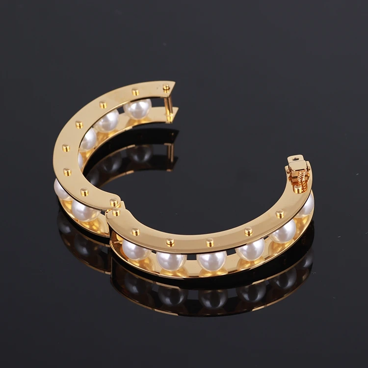 

Fashion white pearl metal texture wide version rivet punk wind bangle