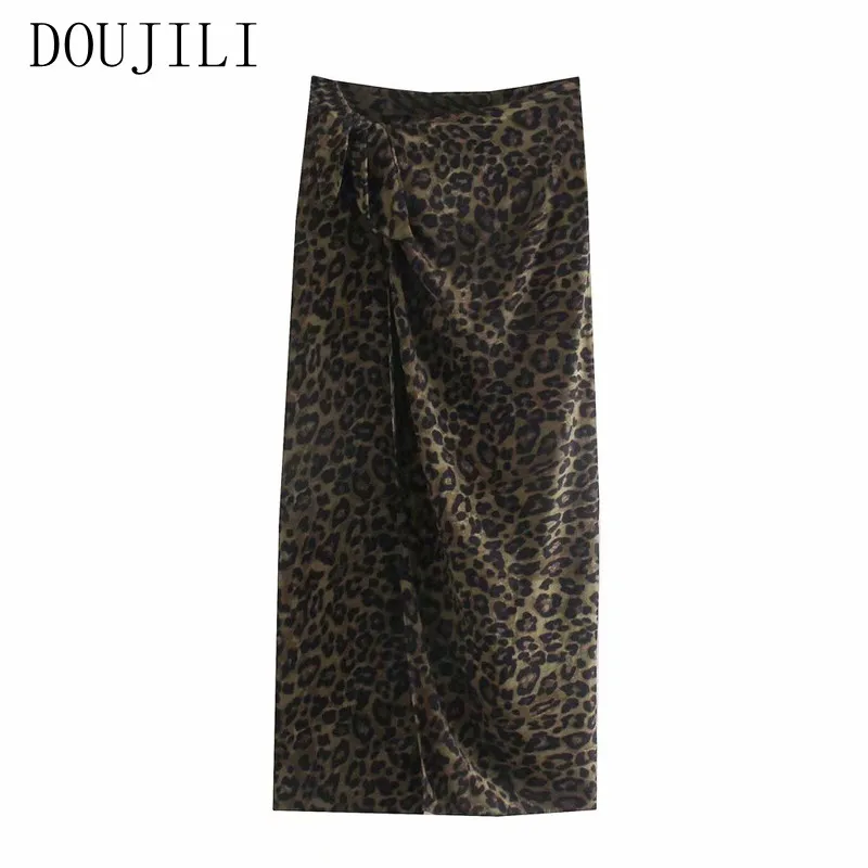 

DOUJILI 2021 New Women Leopard Print Skirts Long Pleated Vintage Side Zipper High Waist Ladies Chic Mid Calf Skirts